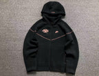 Blusa Syna x Nike Tech Fleece World