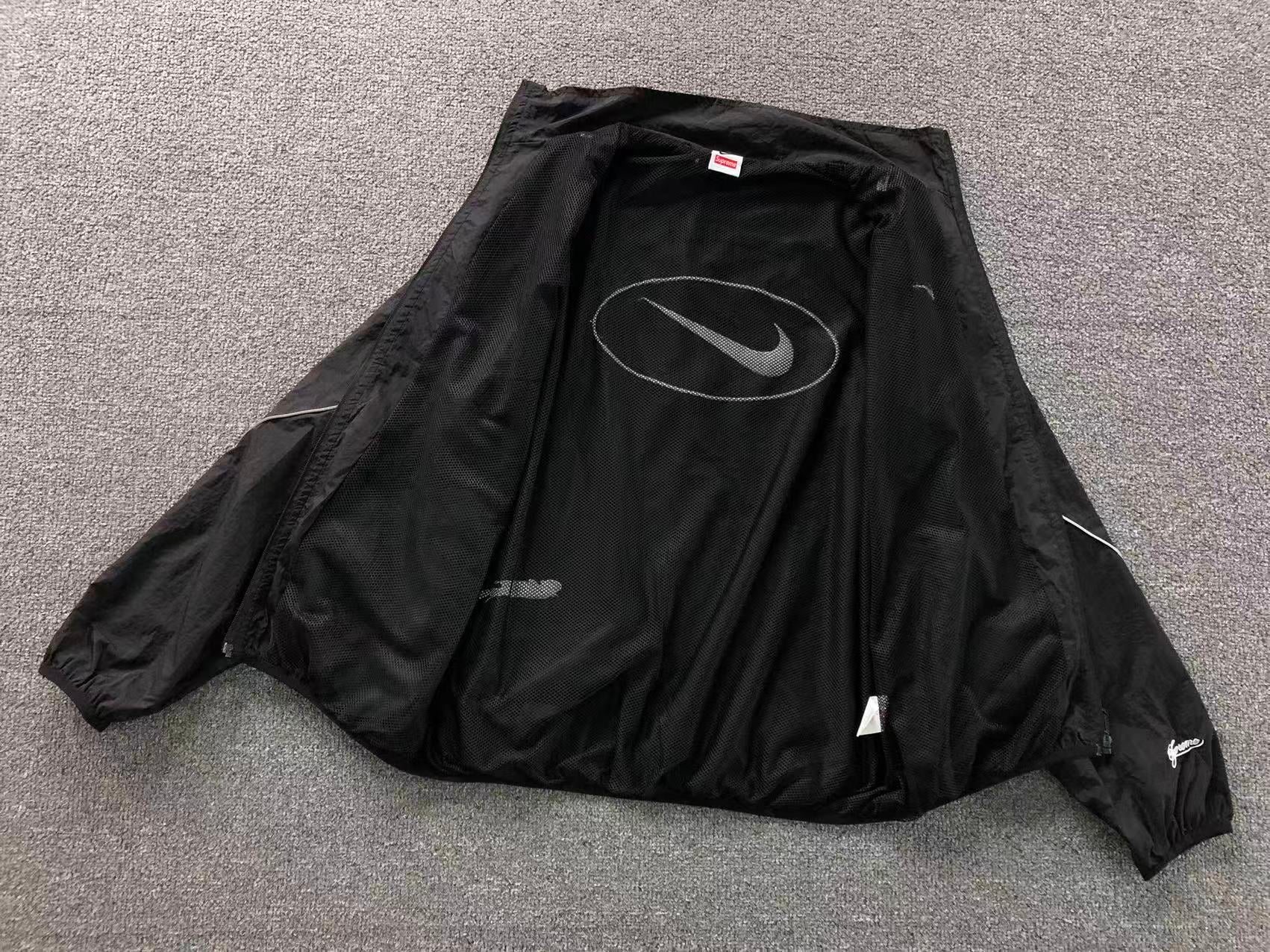 Jaqueta Nike x Supreme Track Jacket