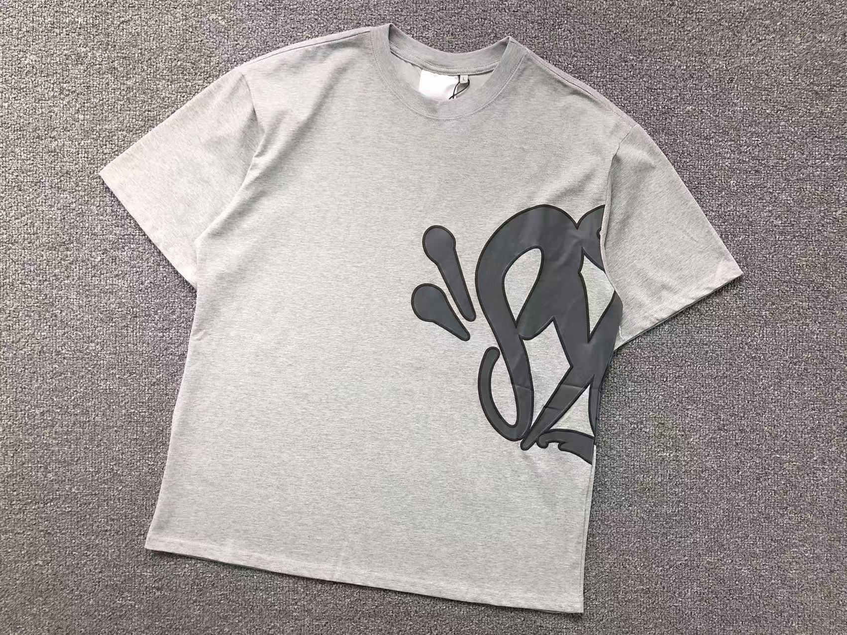 Camiseta Syna world