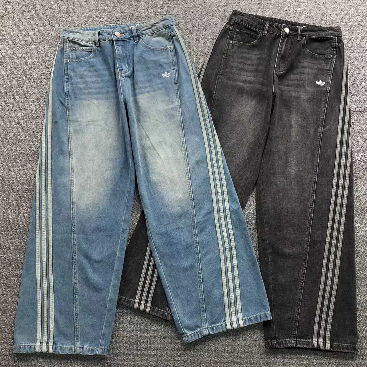 Calças jeans Adidas de corte amplo loose