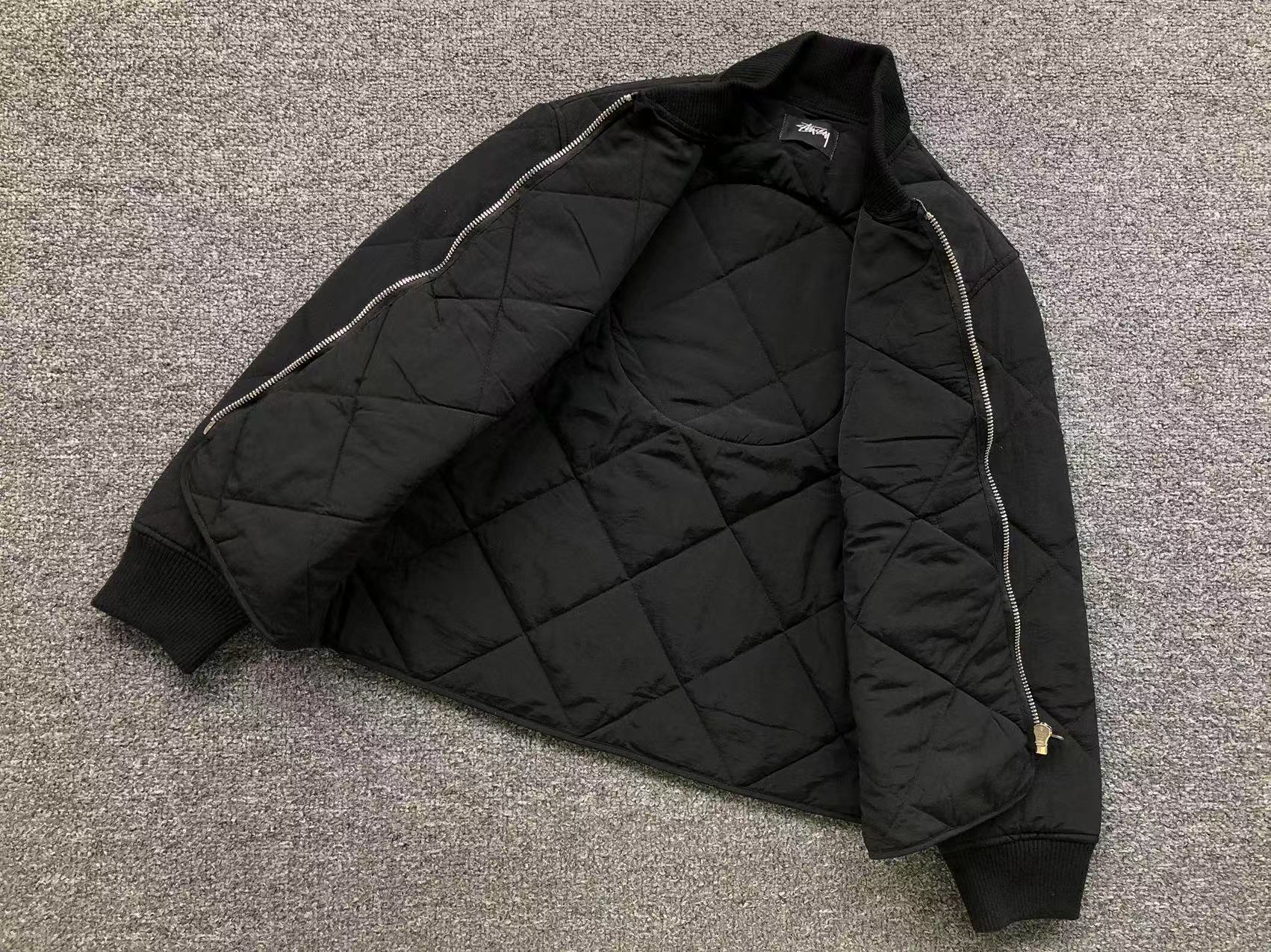 jaqueta acolchoada Stussy 8 Ball Quilted Liner Jacket