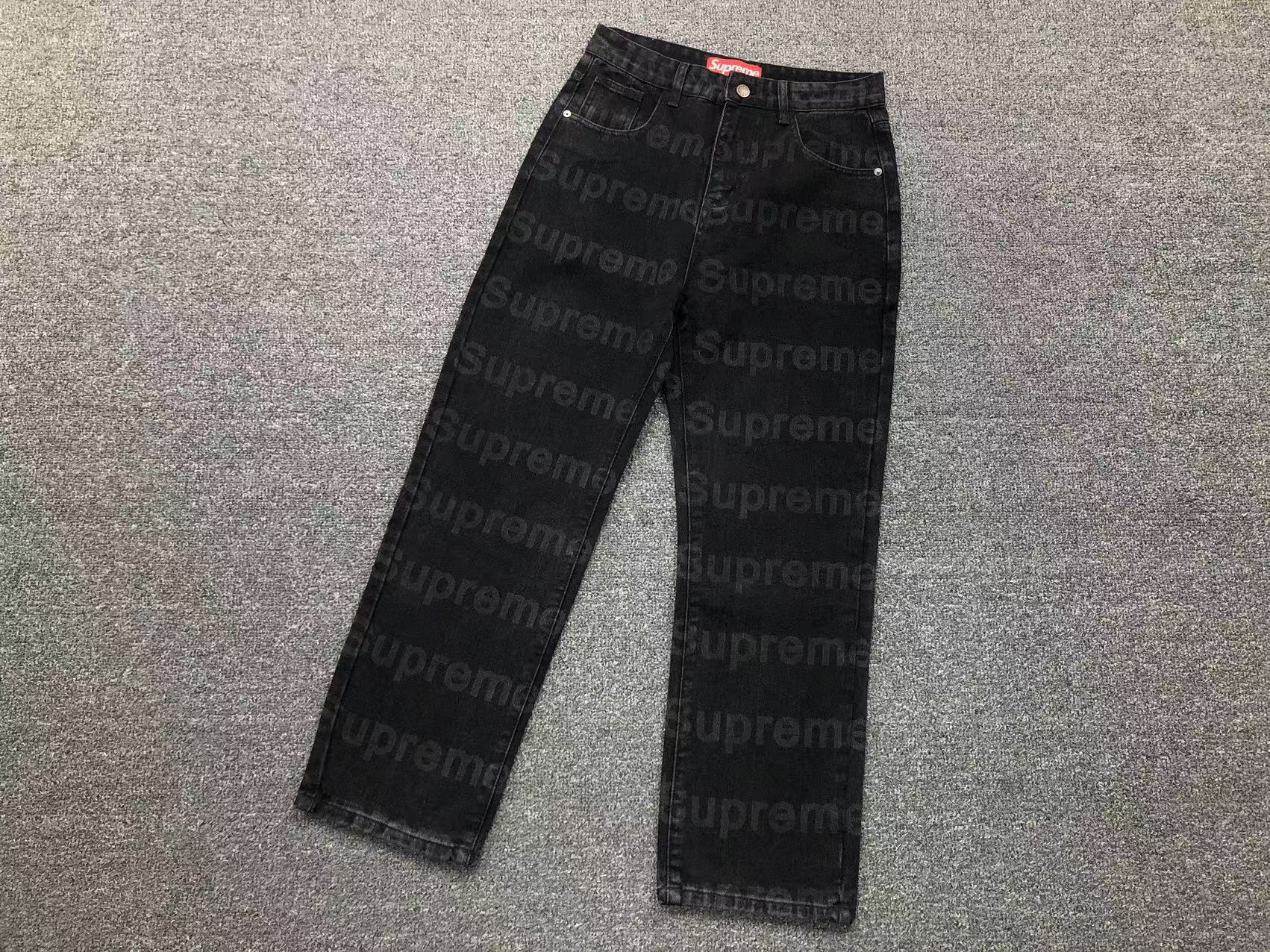 Calça Frayed Logos Regular Jean Supreme