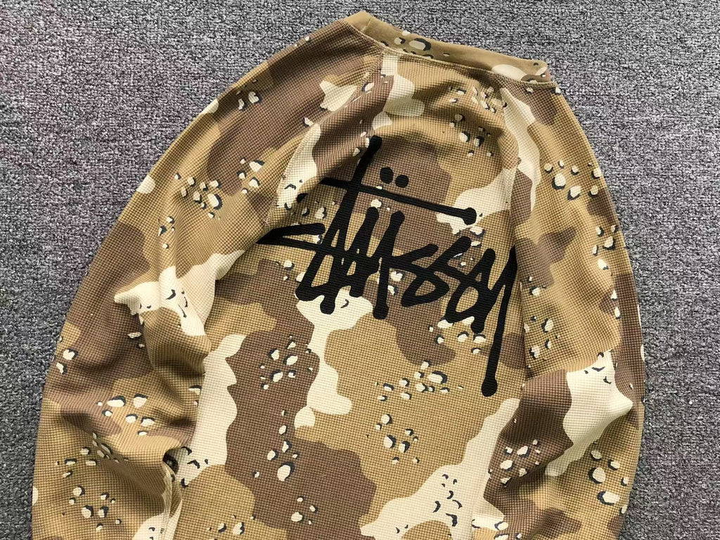 Camiseta térmica raglan camuflada Stussy