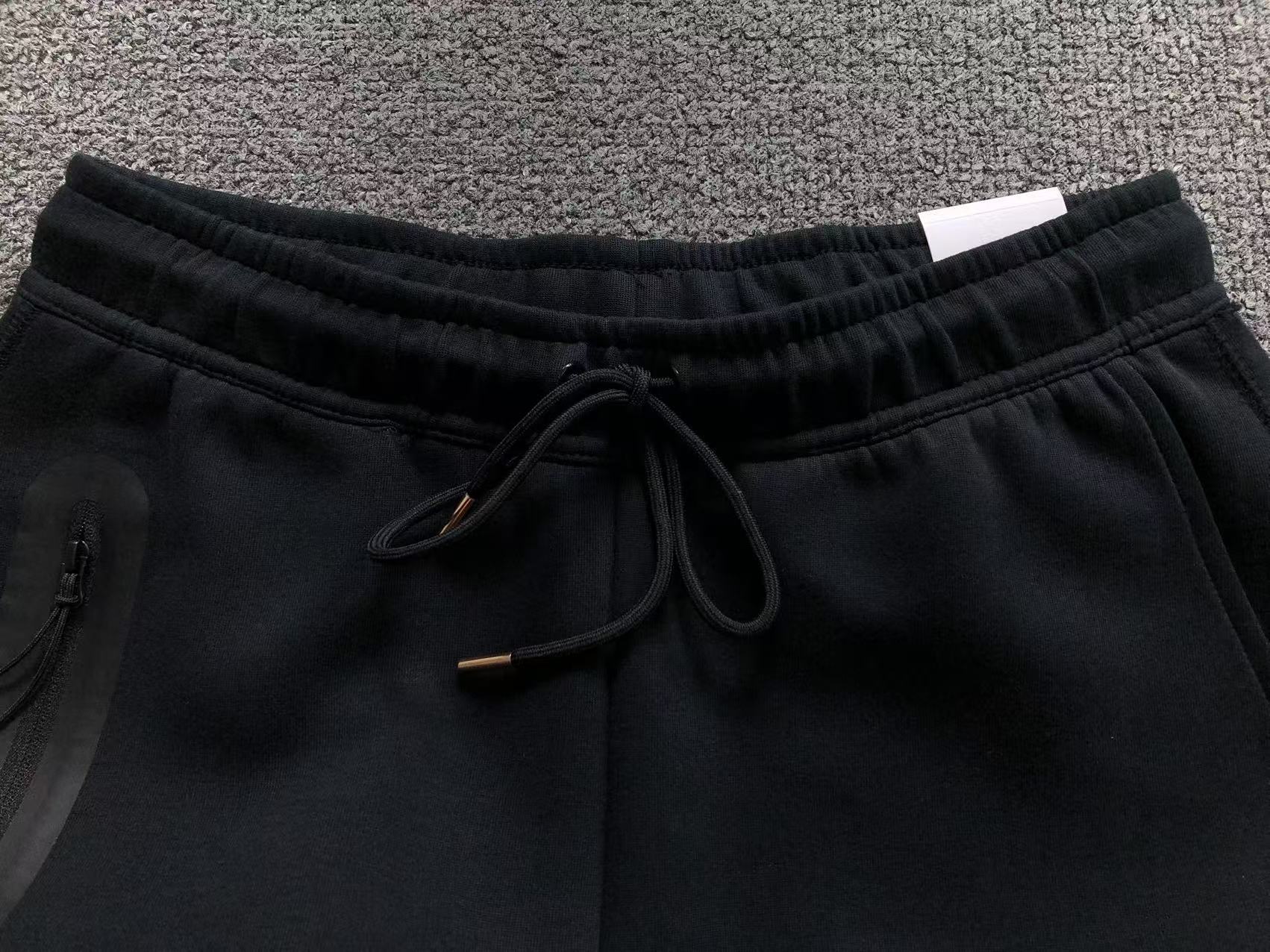 Calça agasalho Nike x Syna World
