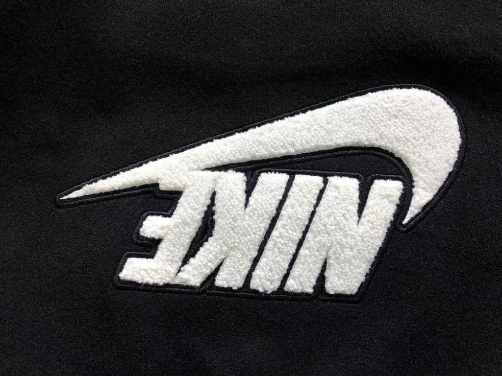 Jaqueta estilo varsity da Nike,