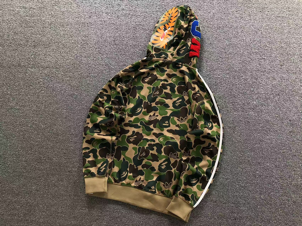 Blusa BAPE x adidas Shark Track Hoodie verde camuflado