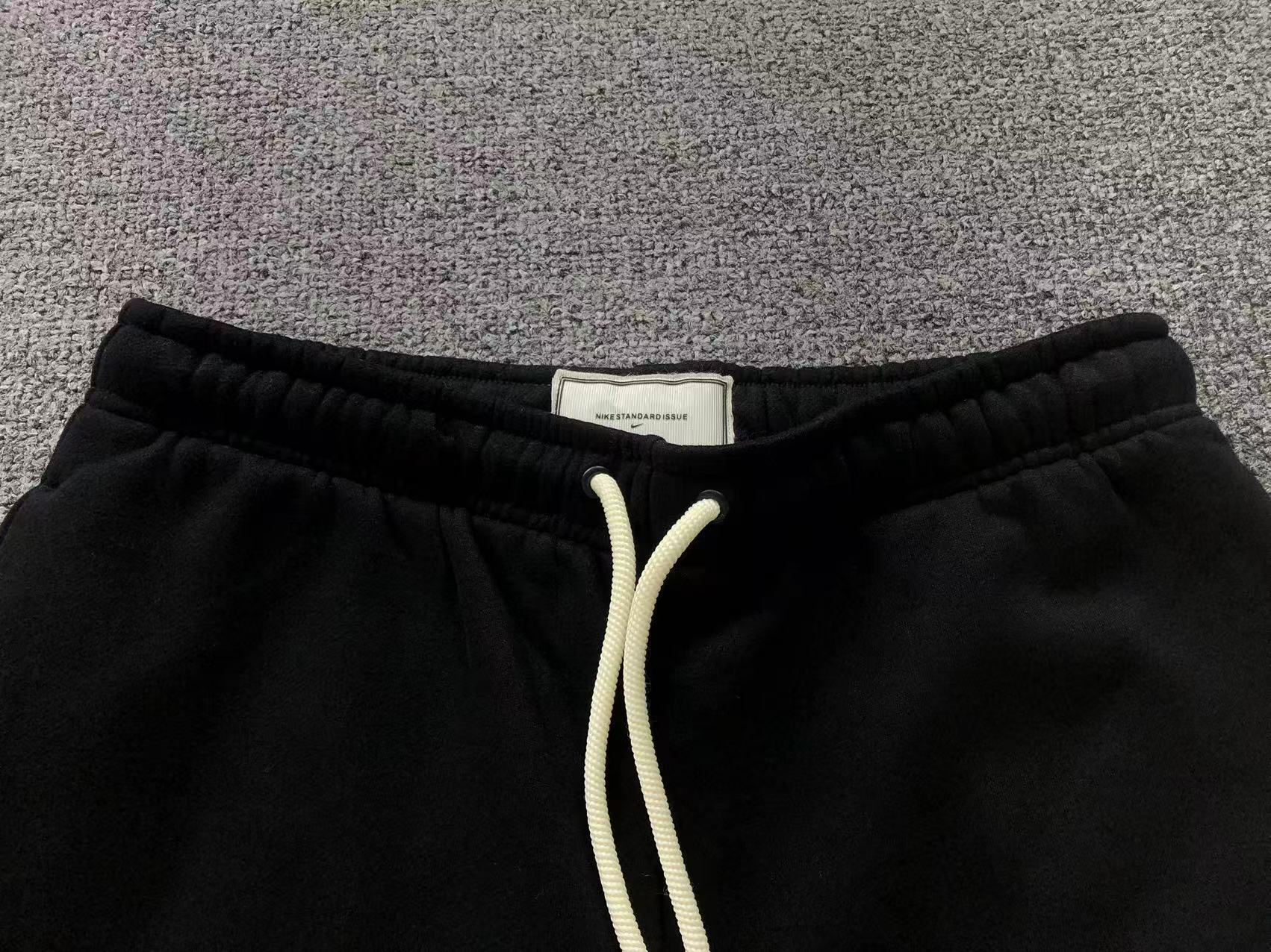 Calça moletom Nike Solo Swoosh