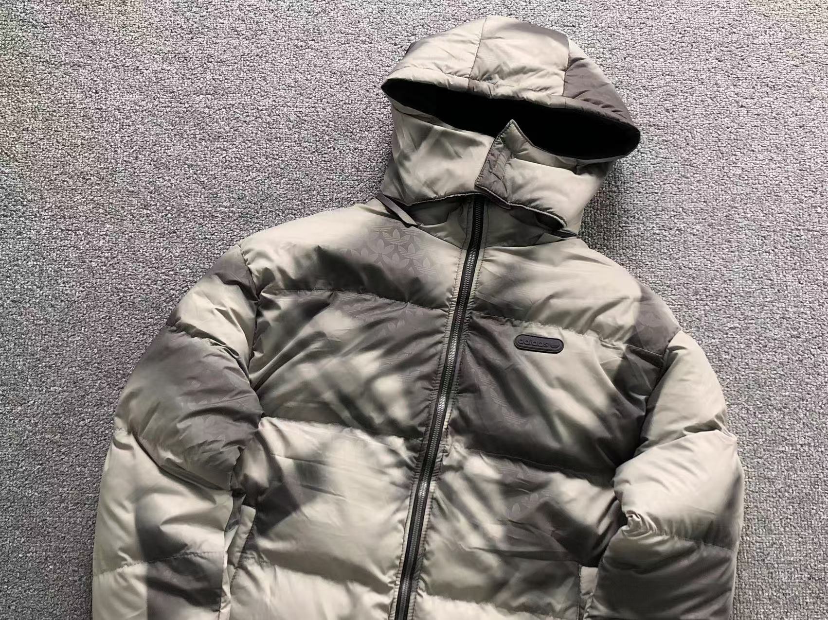 Jaqueta puffer Adidas R.Y.V