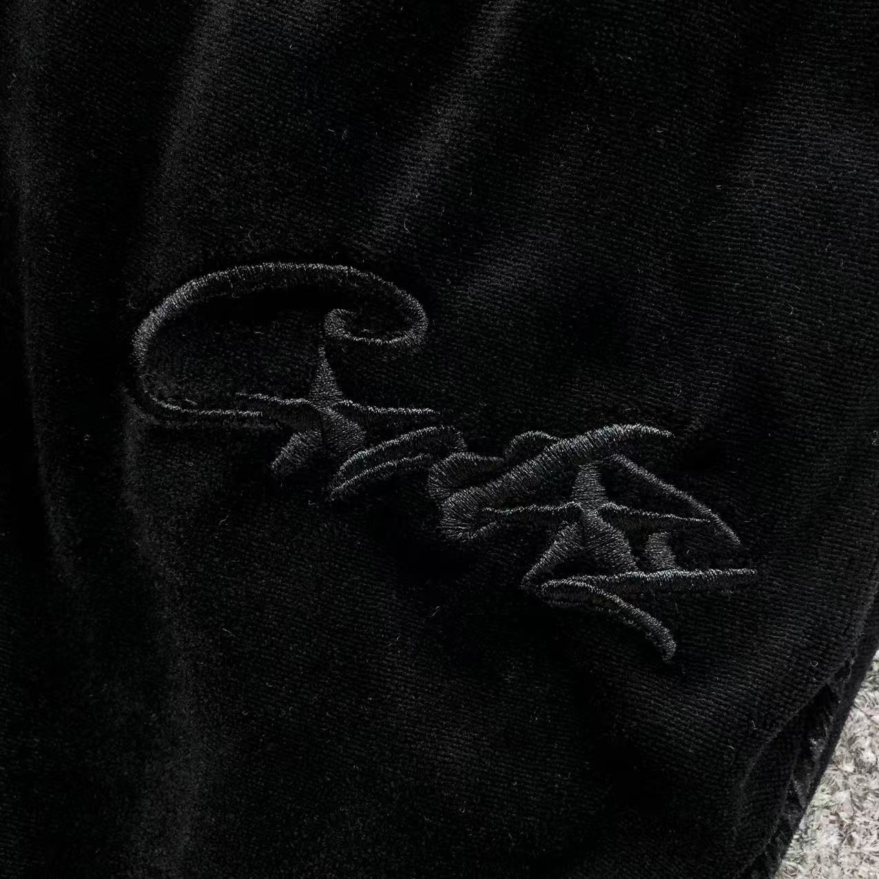 Calça de veludo Corteiz VVS Velour Jacket