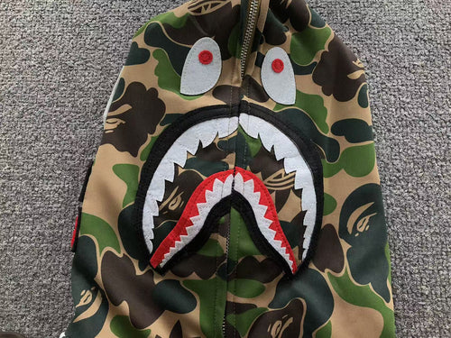 Blusa BAPE x adidas Shark Track Hoodie verde camuflado