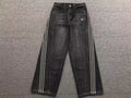 Calças jeans Adidas de corte amplo loose