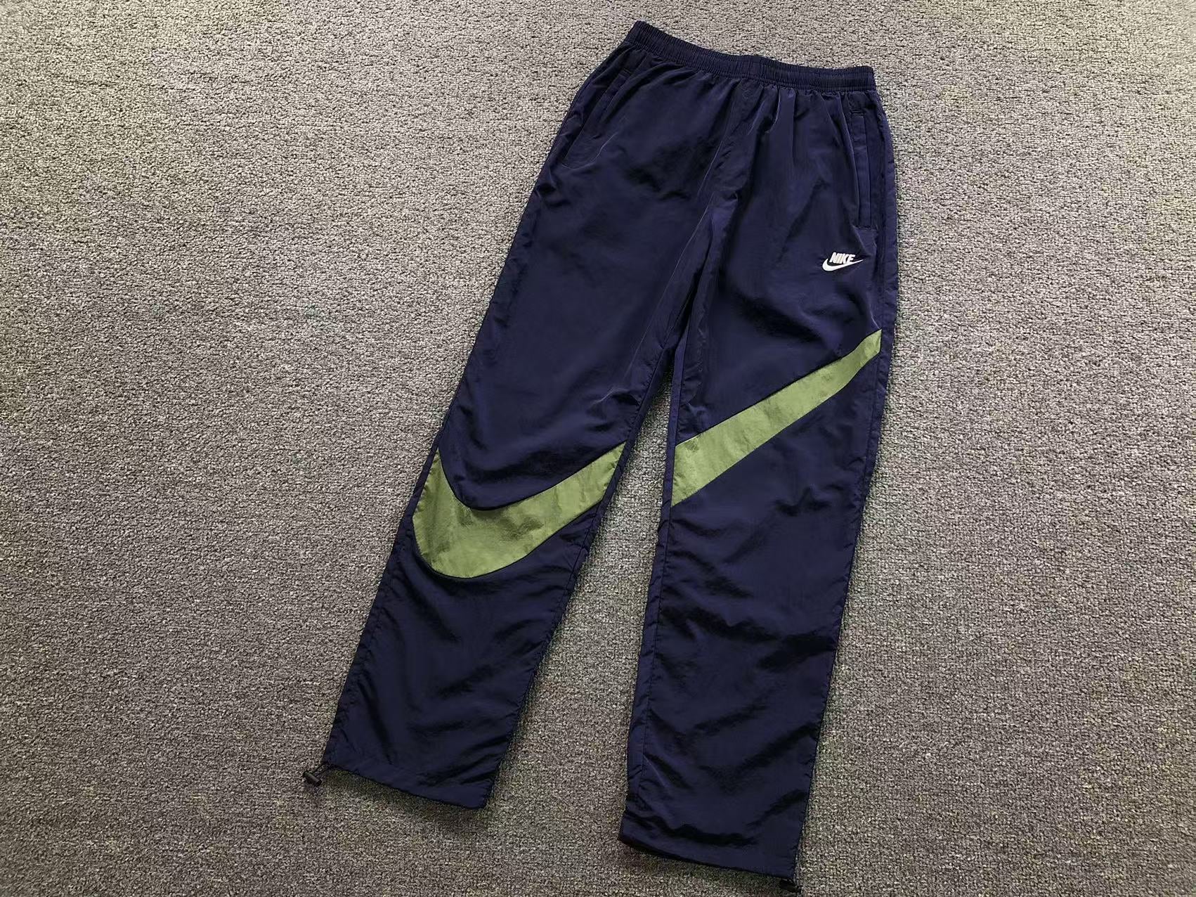 Calça Nike Big Swoosh Woven