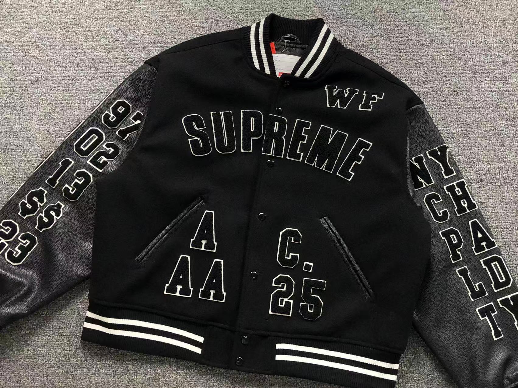 Jaqueta Supreme "Praises Varsity"