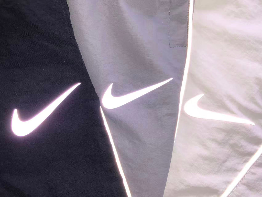 Calça "Onyx Reflective" Nike x Corteiz