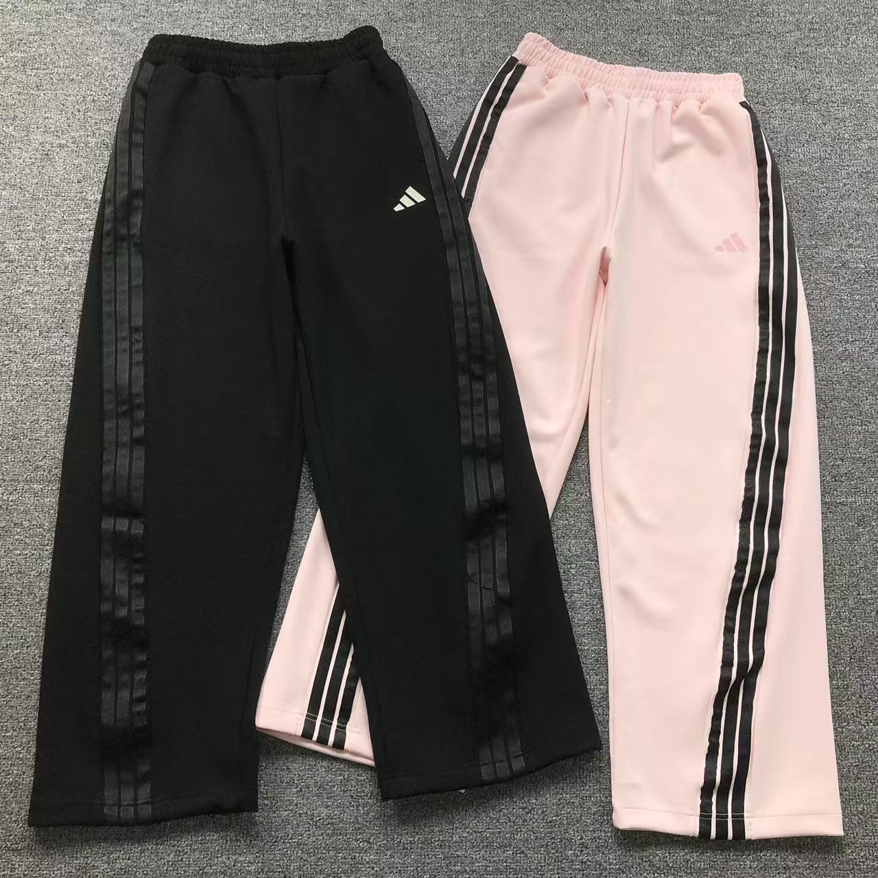 Calças Adidas corte de perna larga (wide-leg)