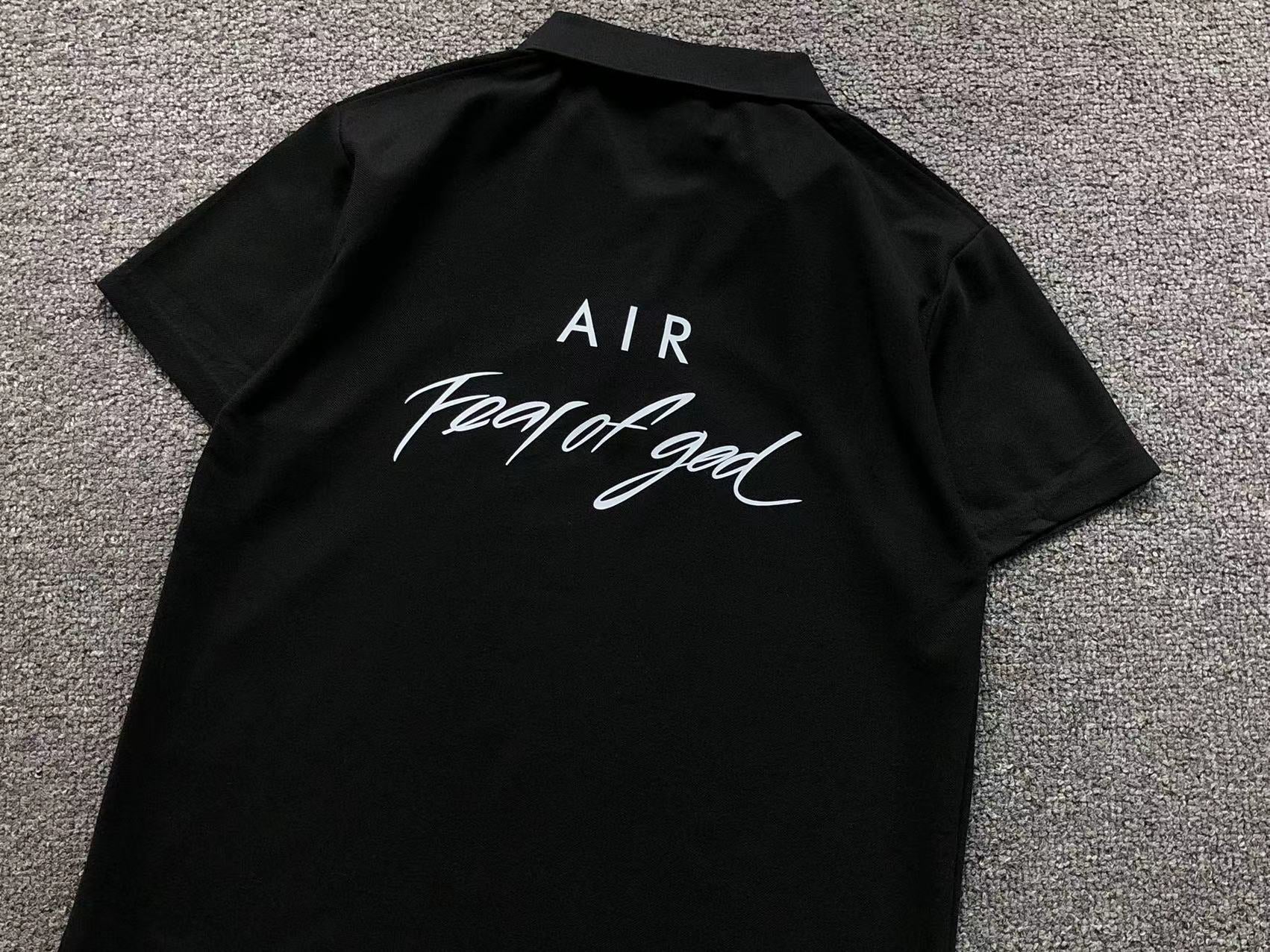 Camisa polo da colaboração Nike x Fear of God