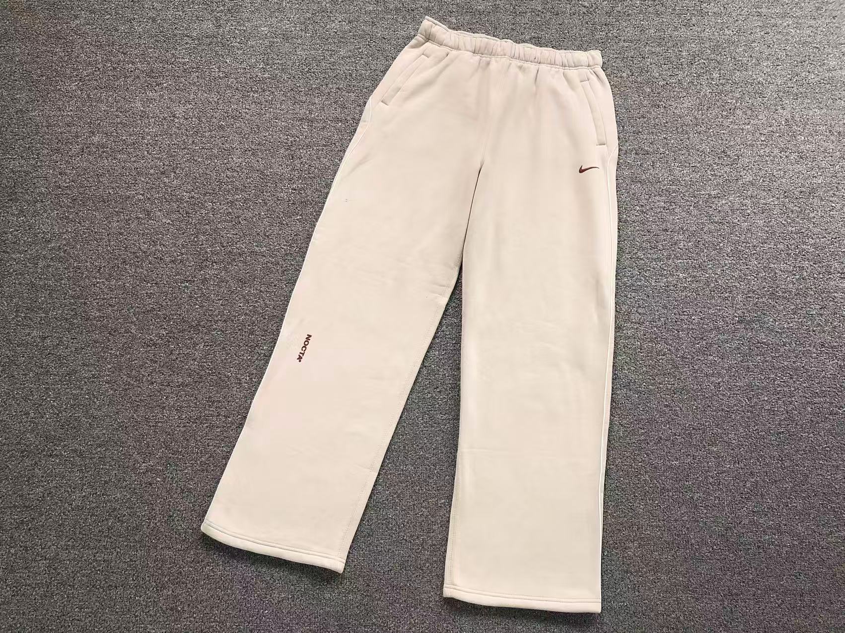 Calça de moletom colaboração Nike x NOCTA