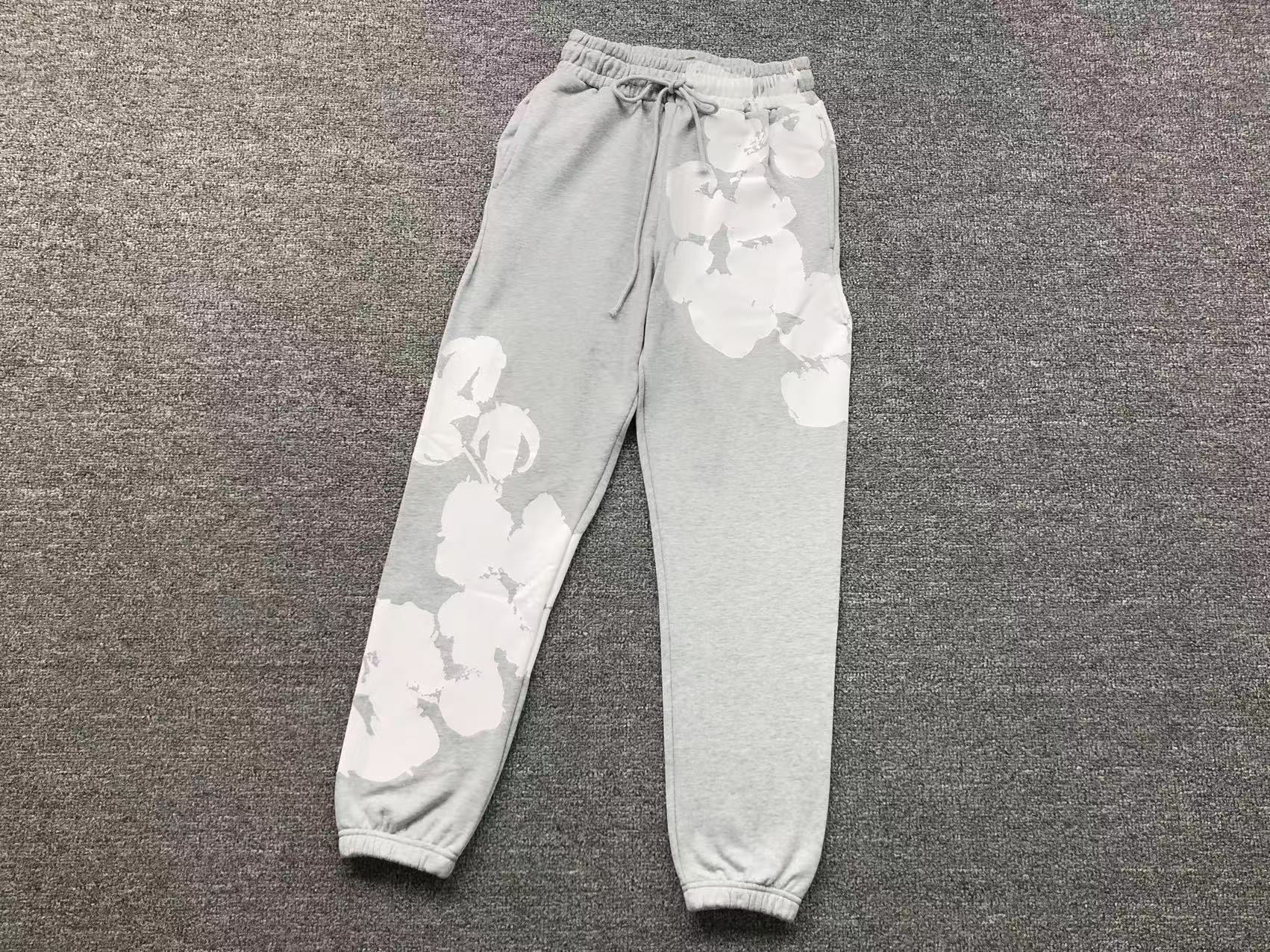 Conjunto Denim Tears Big Cotton Wreath Hoodie