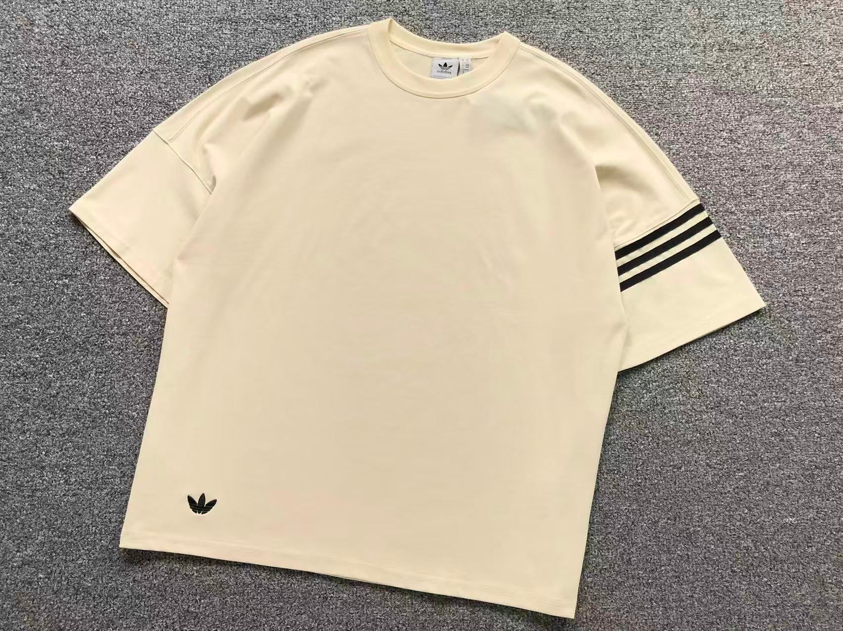 Camiseta Adidas Adicolor Neuclassics