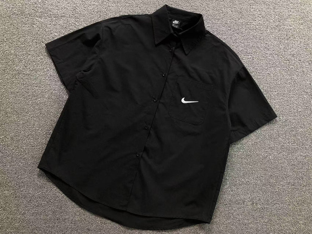 Camisa de manga curta da colaboração Nike x Stussy