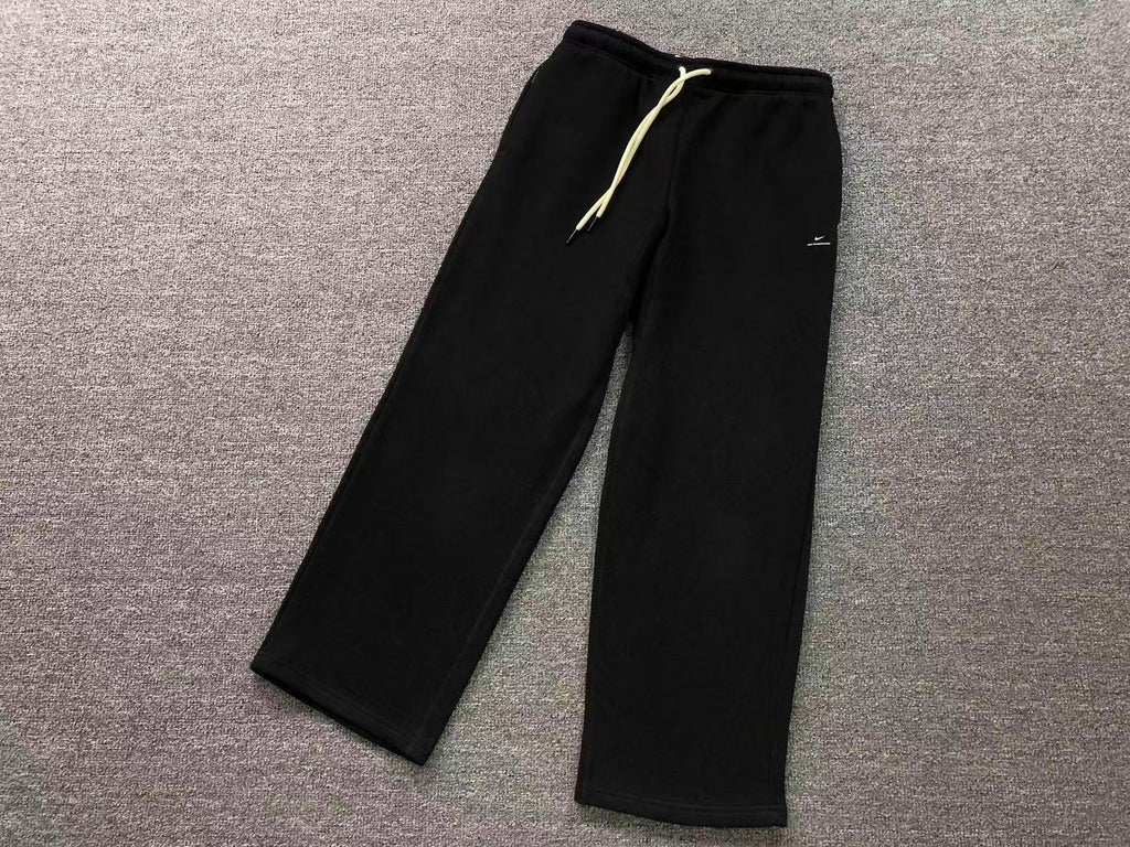 Calça moletom Nike Solo Swoosh