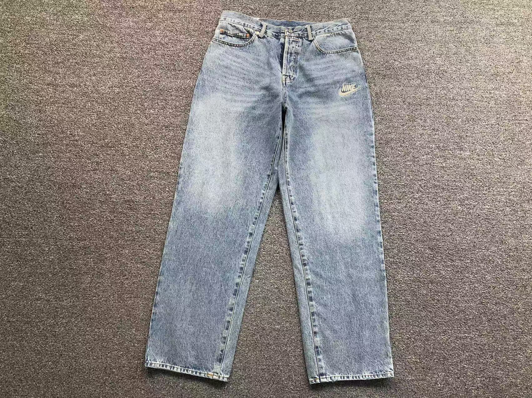Calça jeans Nike x Levi's