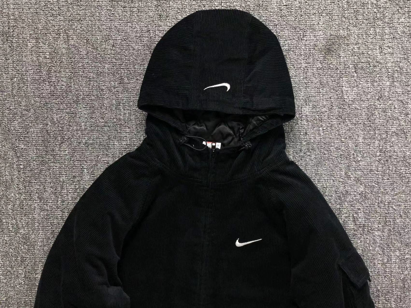 Jaqueta Supreme x Nike Arc Corduroy Hooded Jacket