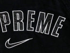 Jaqueta Supreme x Nike Arc Corduroy Hooded Jacket