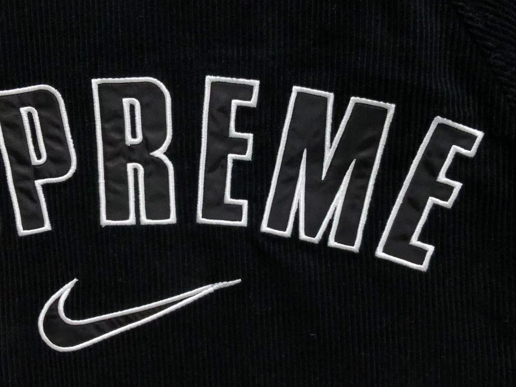 Jaqueta Supreme x Nike Arc Corduroy Hooded Jacket