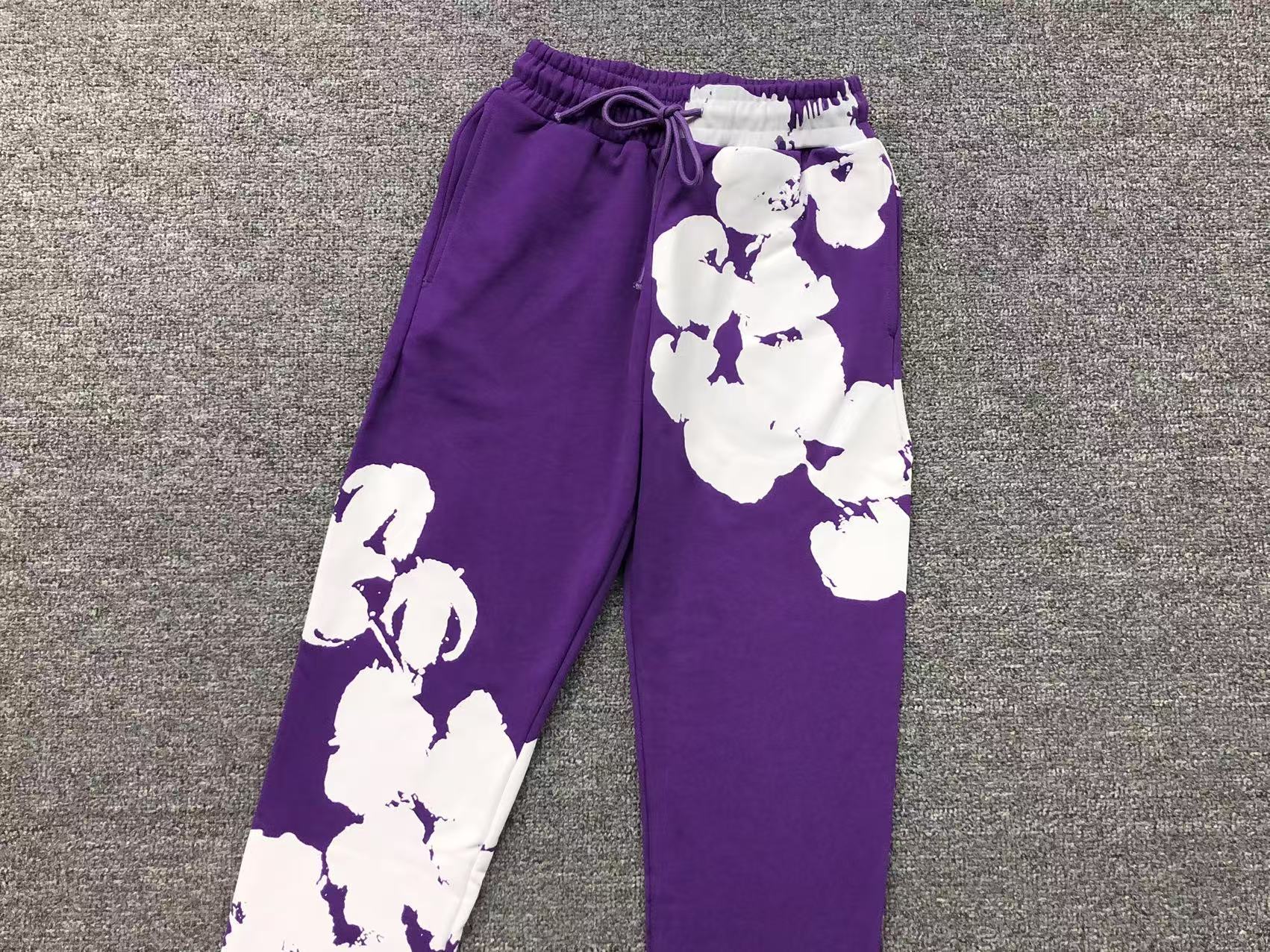 Calça Denim Tears Big Cotton Wreath Hoodie