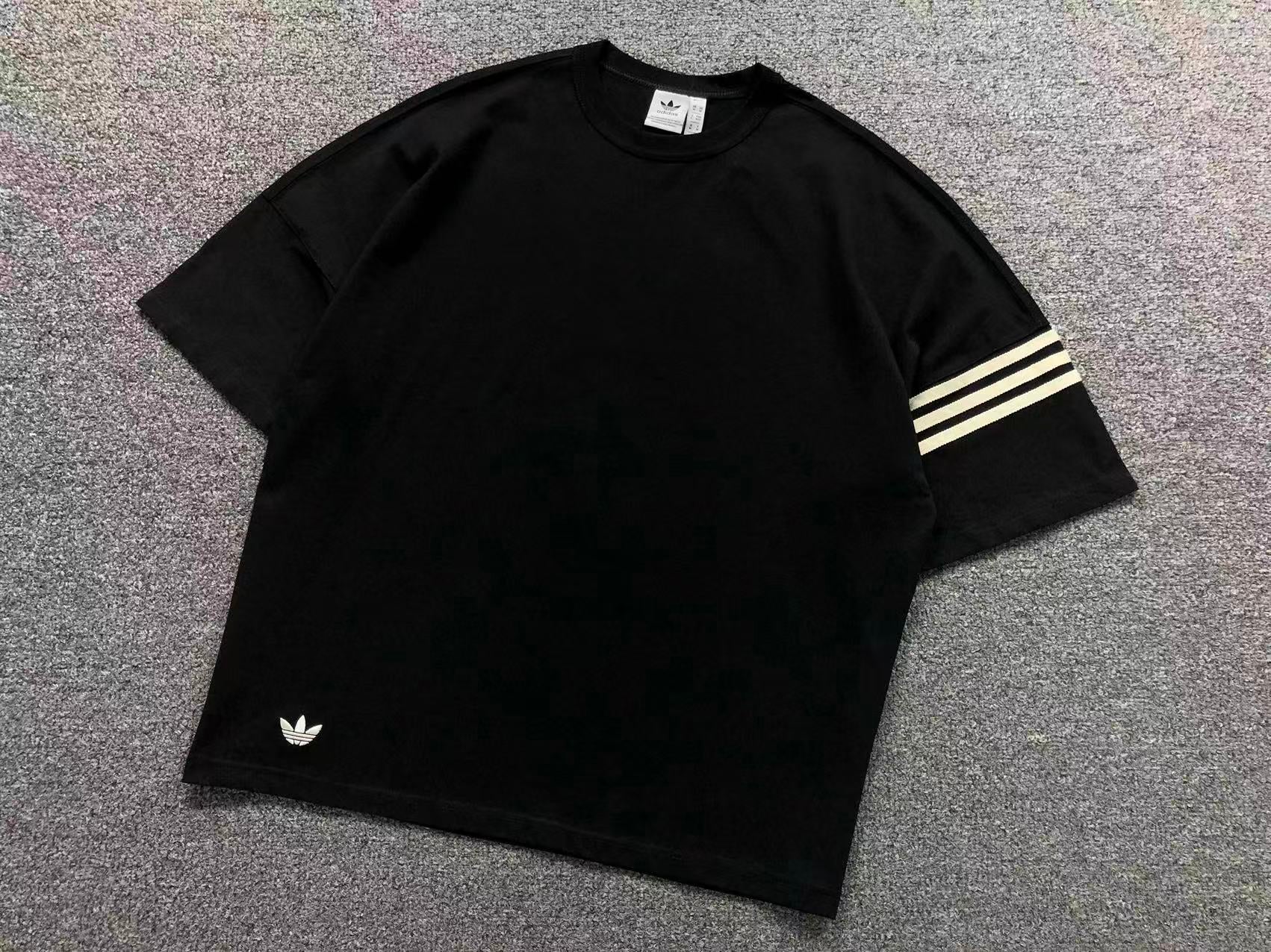 Camiseta Adidas Adicolor Neuclassics