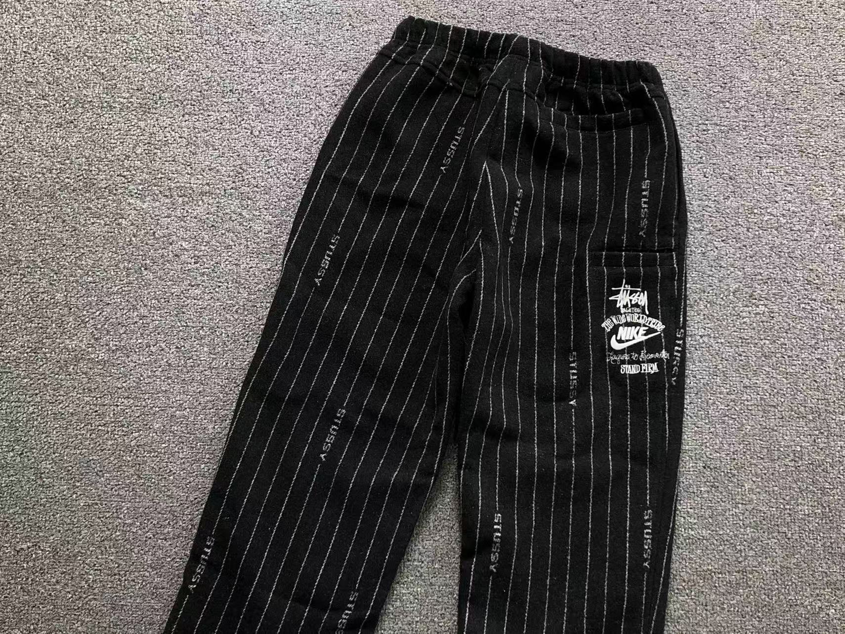 Calça Nike x Stüssy Striped Woo