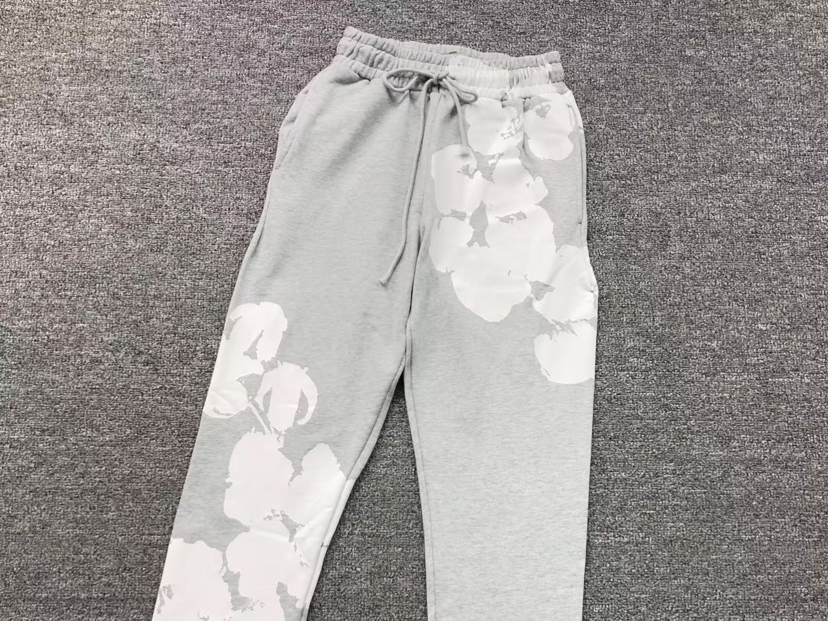 Calça Denim Tears Big Cotton Wreath Hoodie