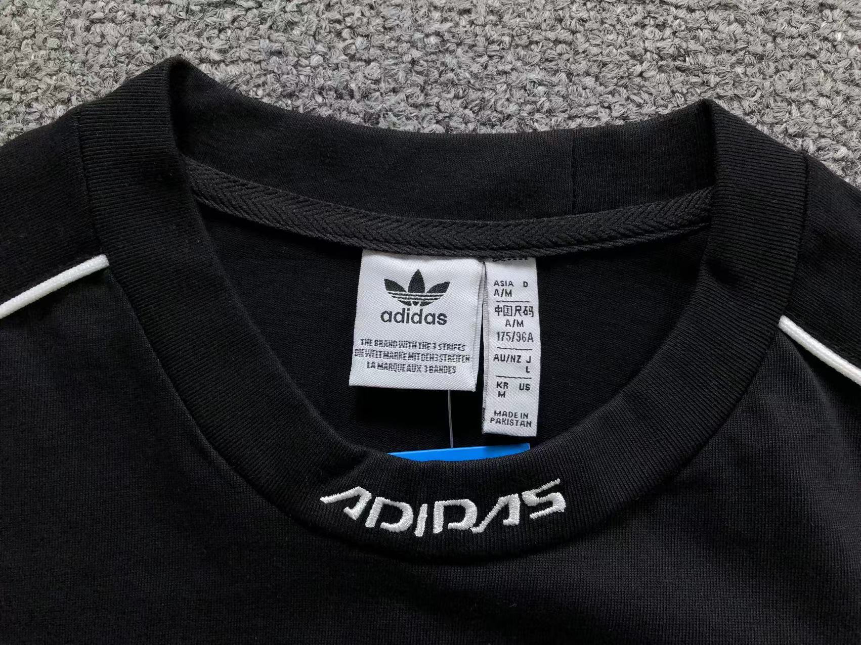 Camiseta Adidas Moto GFX