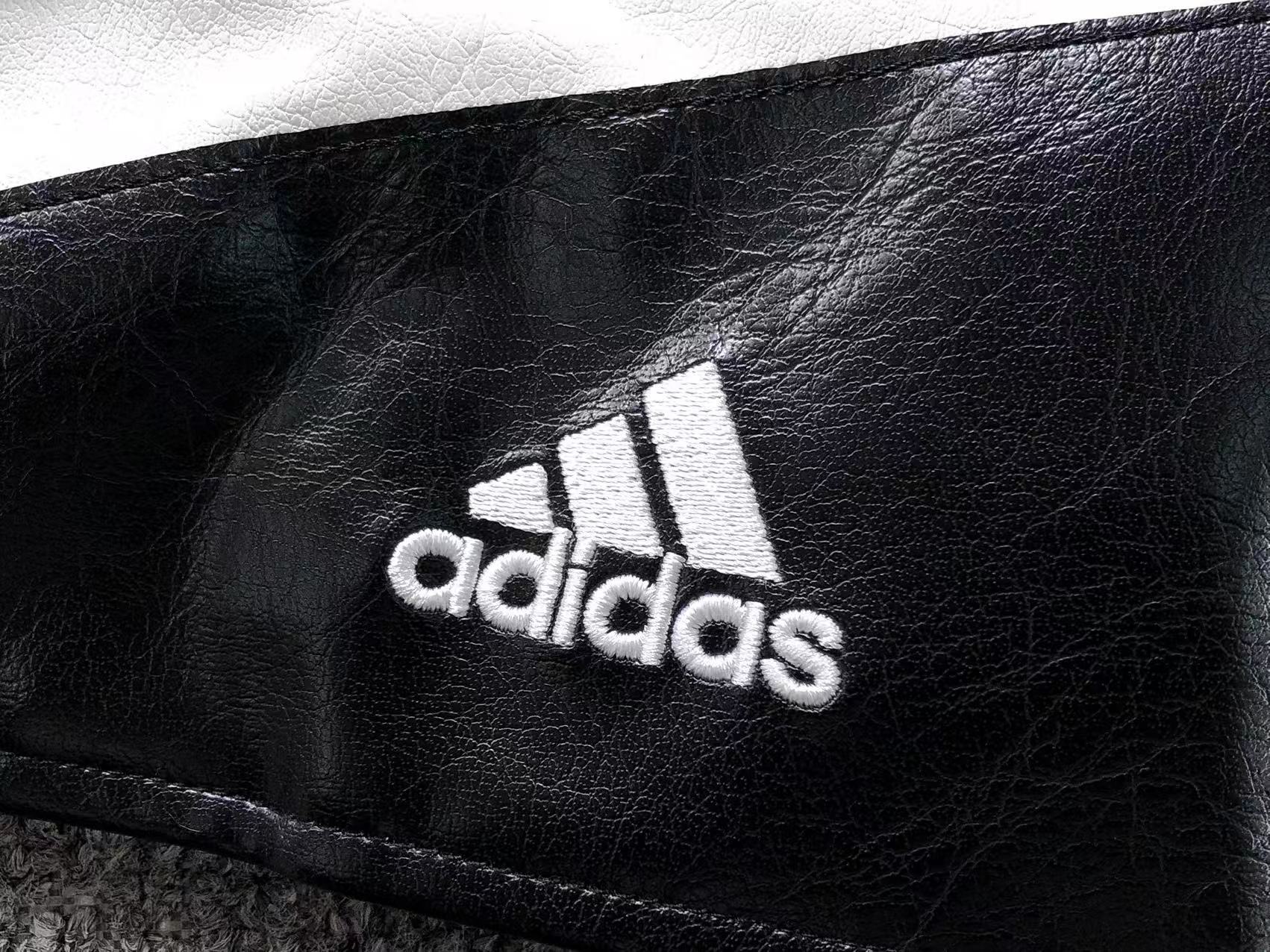 Jaqueta Adidas SNBN