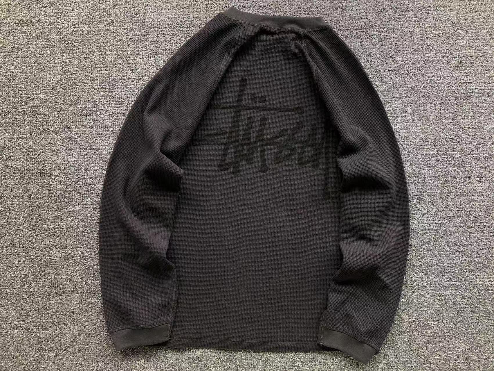 Camiseta térmica raglan camuflada Stussy