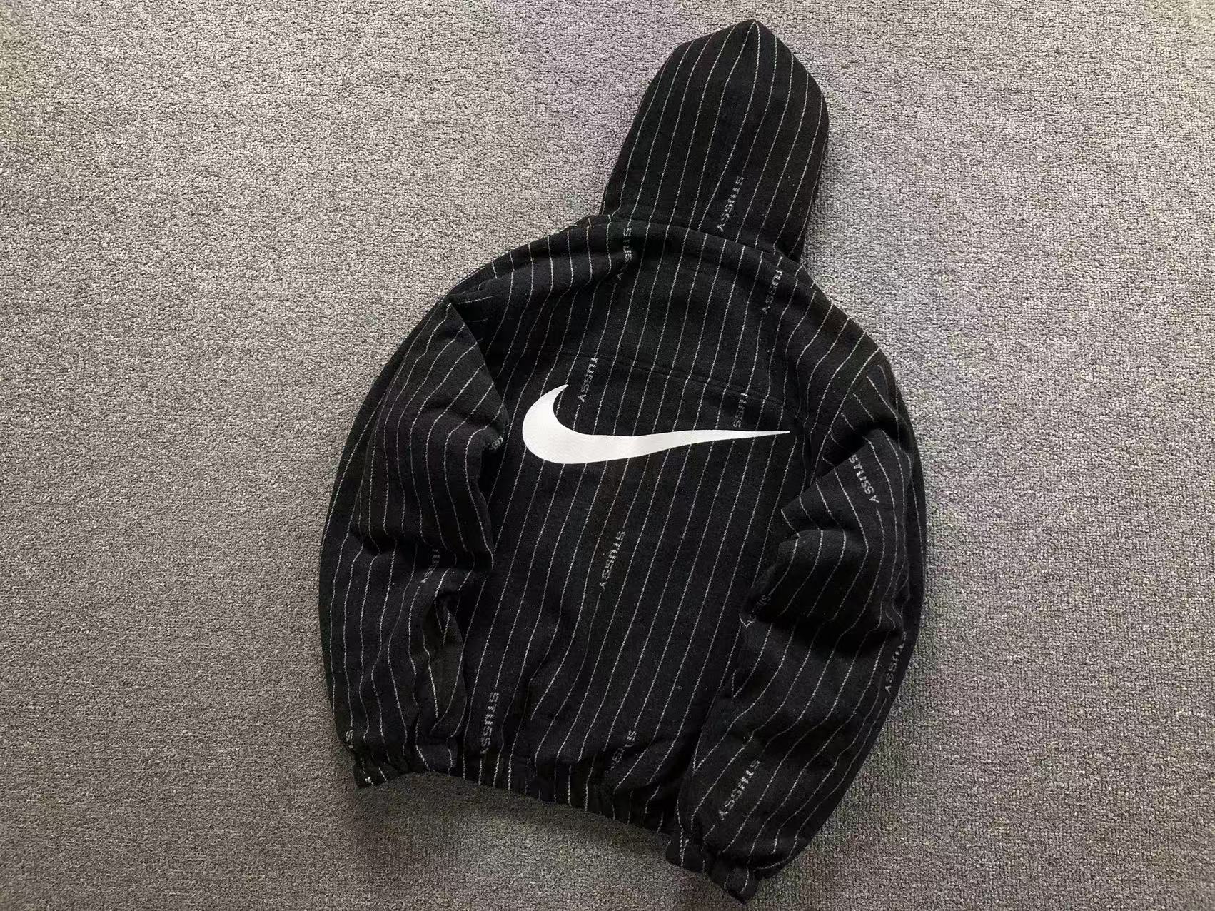 Blusa Nike x Stüssy Striped Woo
