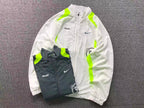 Blusa colaboração Palace x Nike Total 90