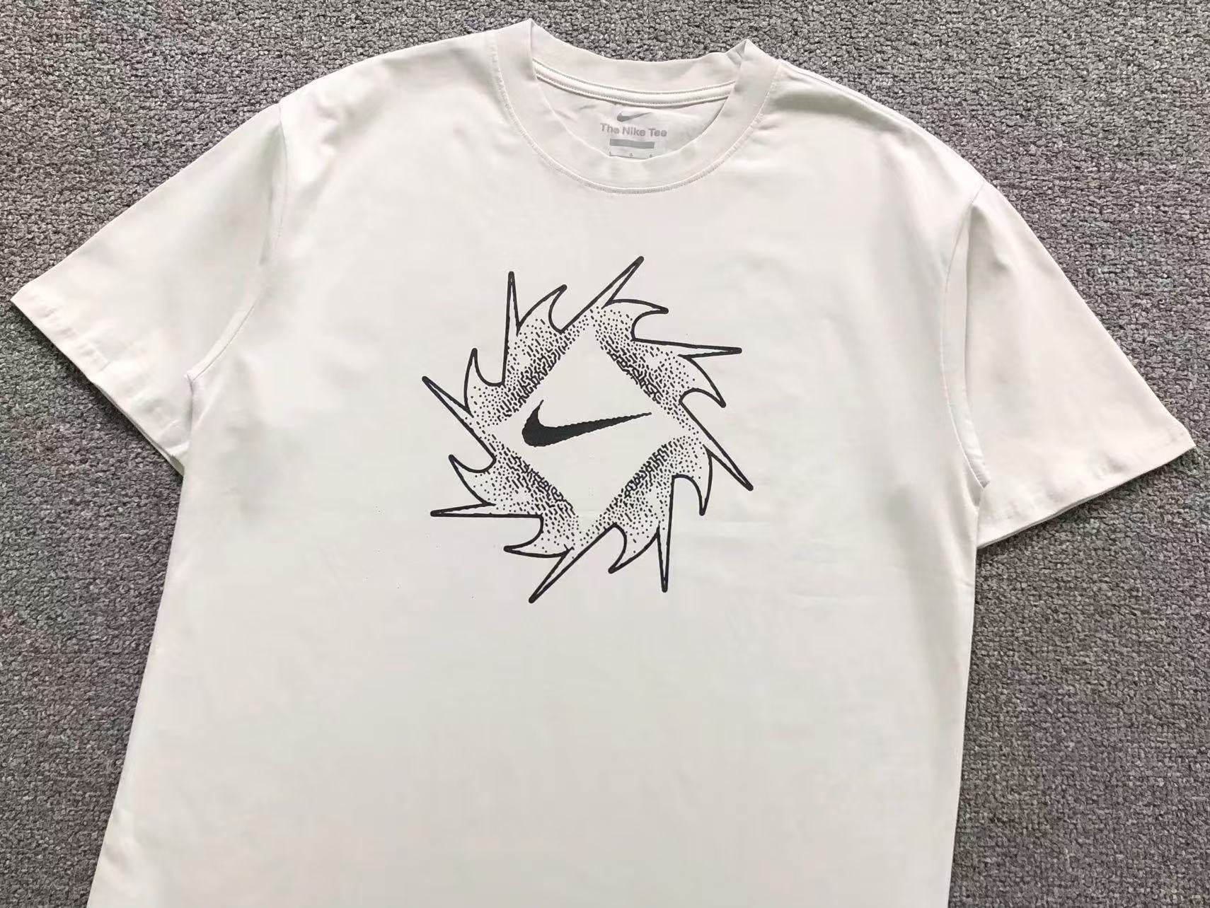 Camiseta T-shirt Nike Sportswear
