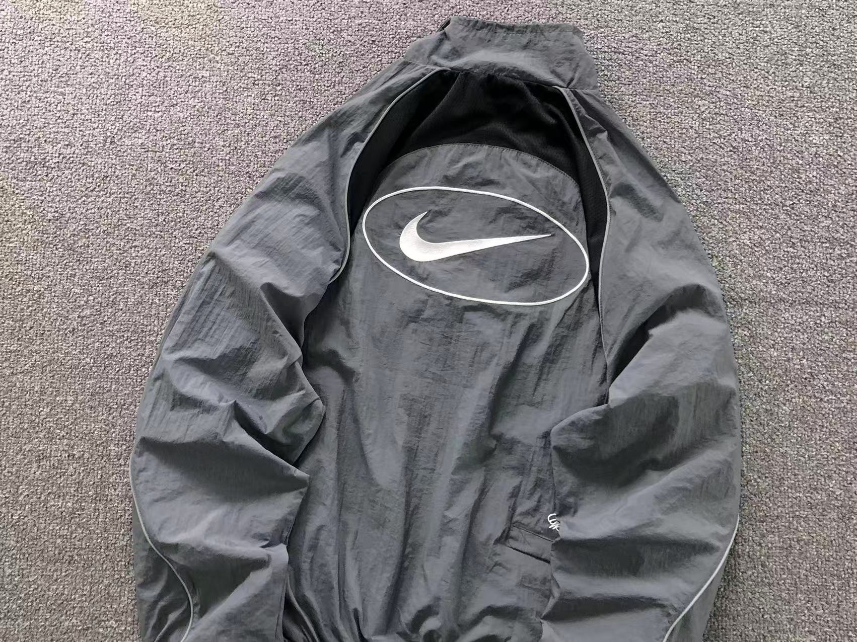 Jaqueta Nike x Supreme Track Jacket