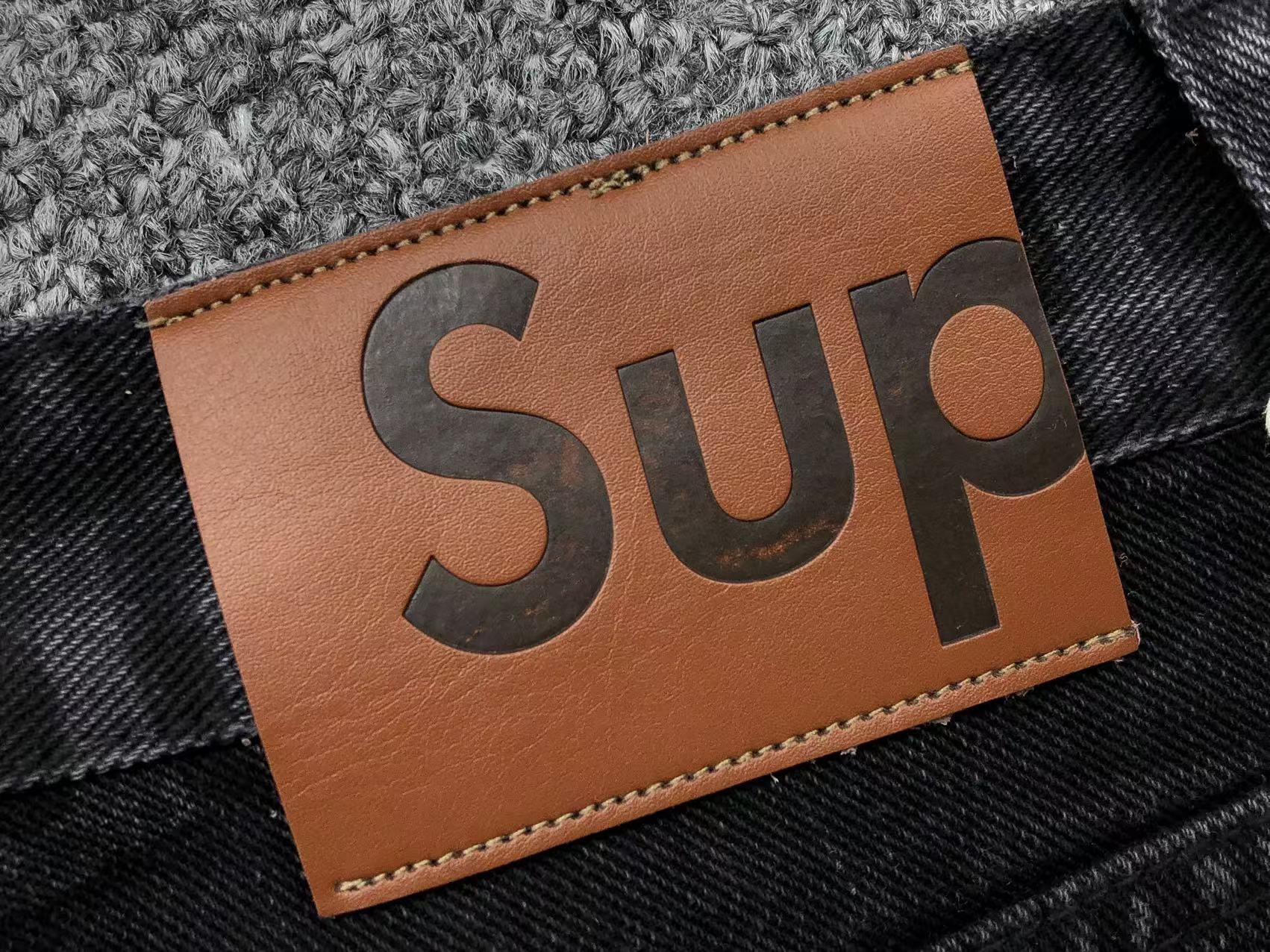 Calça Frayed Logos Regular Jean Supreme