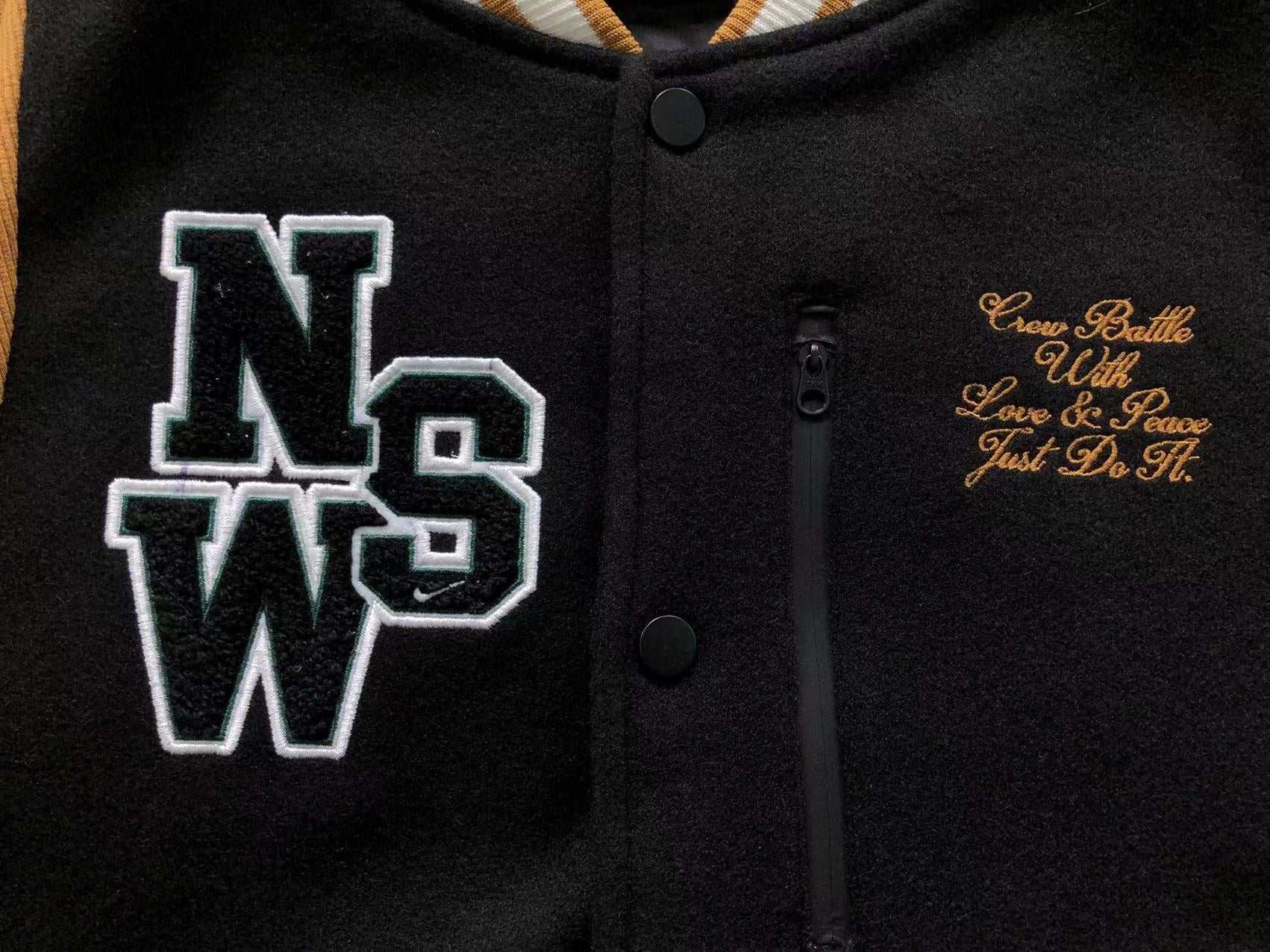 Jaqueta estilo varsity da Nike,