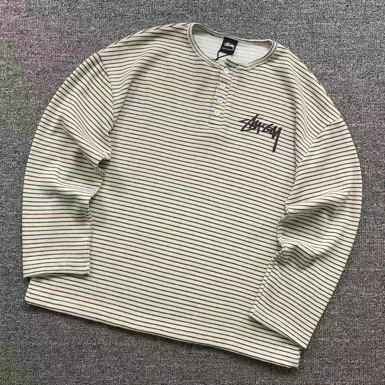 Camiseta Listrada Stussy