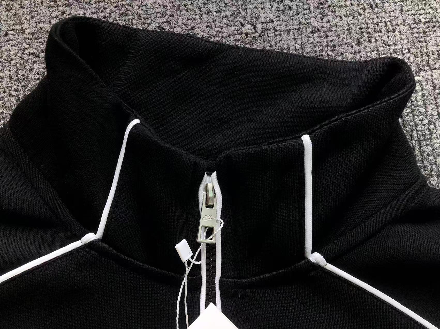 Blusa sweatshirt Nike Sportswear Air na cor